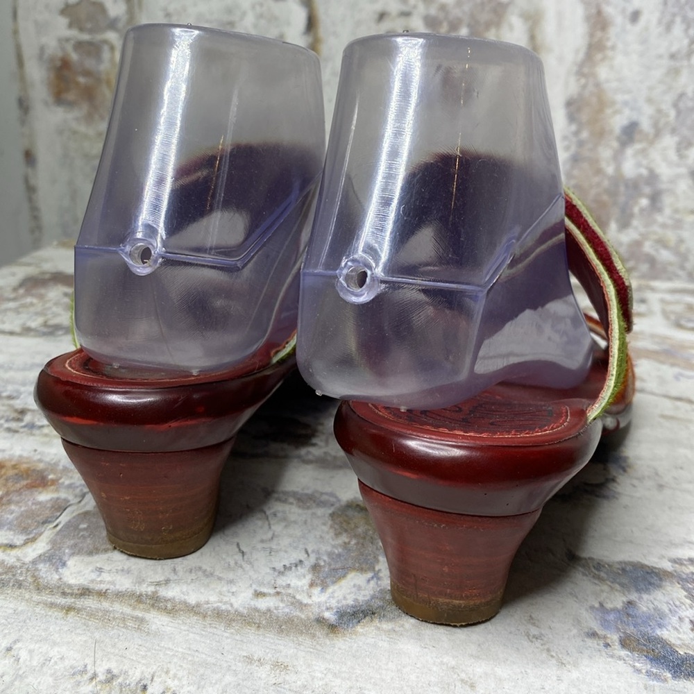 Think Sandals - Picture 4 of 8